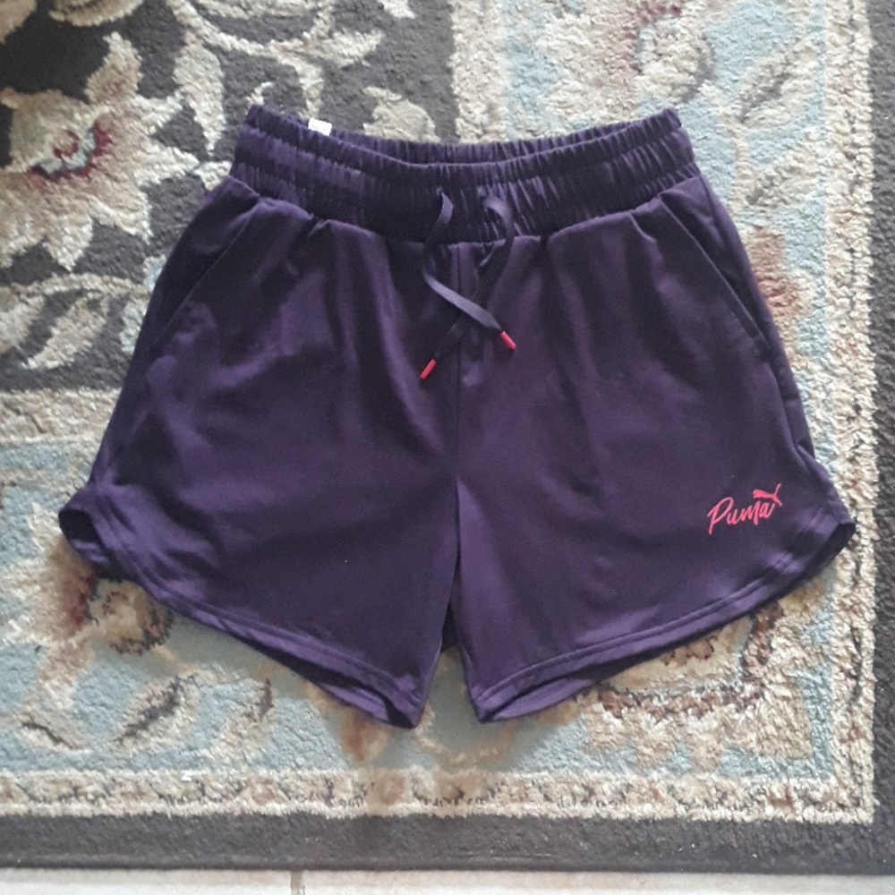 *Host Pick*Puma ladies shorts